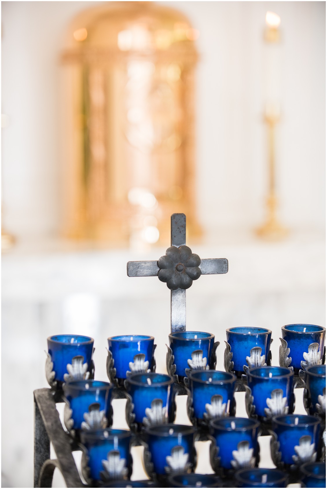 Detail shot of candles at church | My Eastern Shore Wedding | The Oaks Waterfront Inn | Monteray Farms