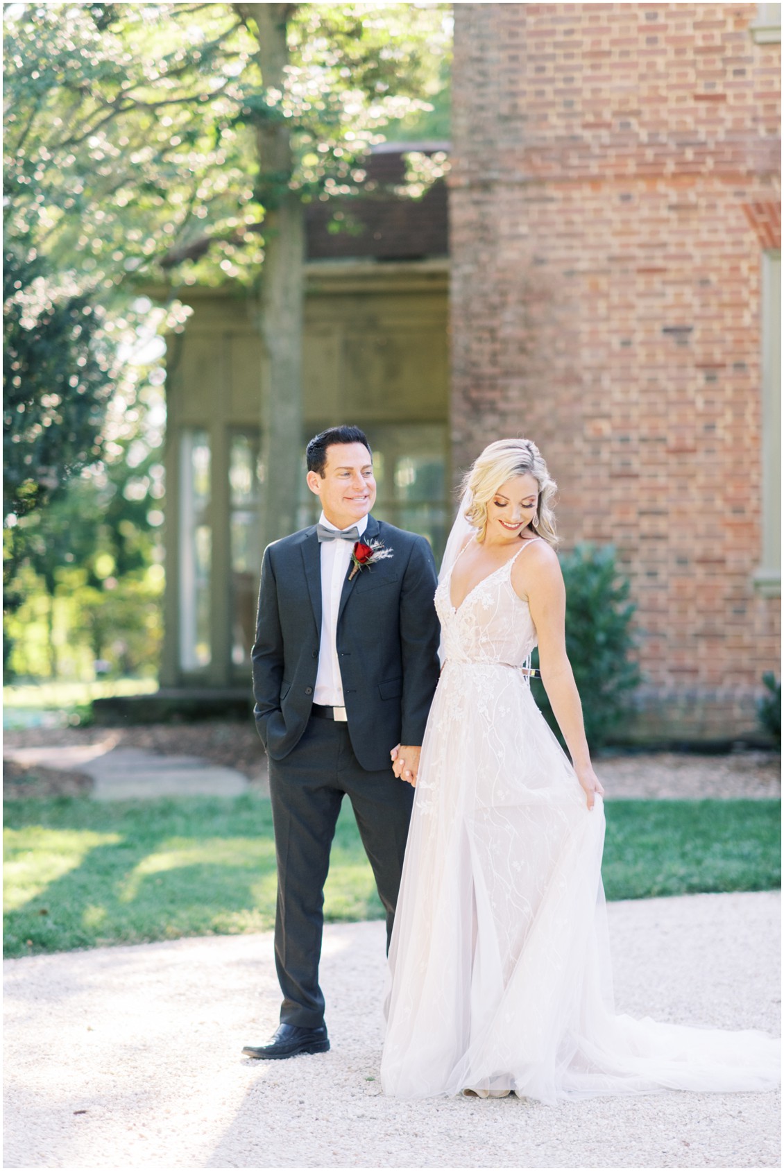 Bride and groom in front of grand and gorgeous manor house | My Eastern Shore Wedding | Hannah Belle Events | Eastern Shore Tents and Events
