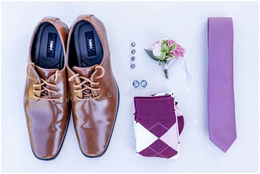 Details for the Groom- all the right stuff.
