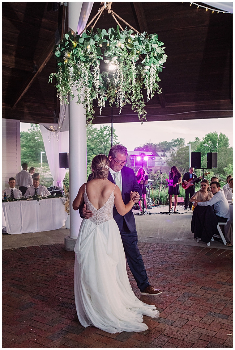 The bride shares a dance with her dad at the Hyatt Regency Chesapeake Bay | Laura's Focus Photography