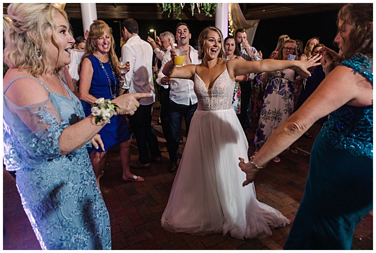 The bride and her mother dance at the reception | Hyatt Regency Chesapeake Bay | Laura's Focus Photography