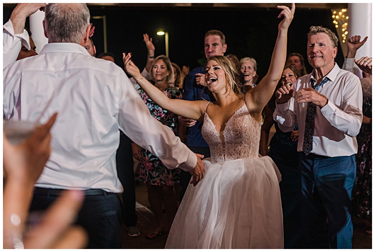 The new wife dances the night away with guests | Hyatt Regency Chesapeake Bay | Laura's Focus Photography
