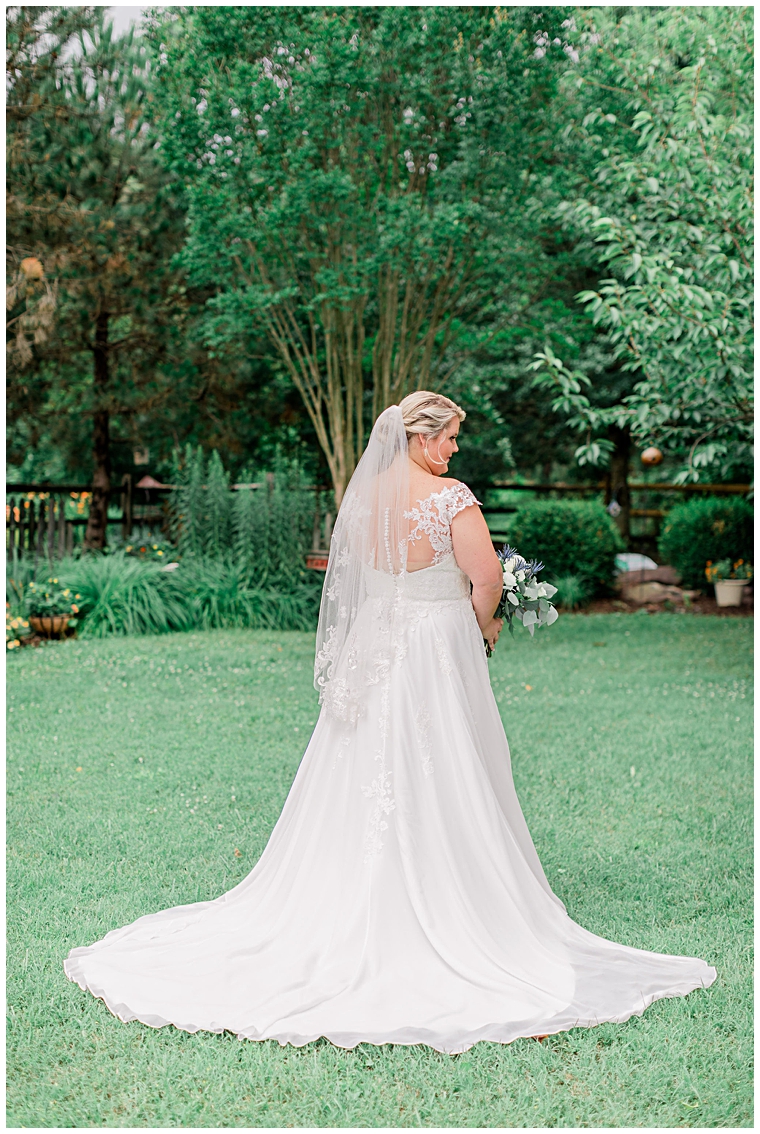 beautiful bride | lace dress | bridal portrait | Cassidy MR Photography 