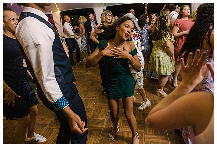 Guests dancing at Black Walnut Point Inn | Laura's Focus Photography
